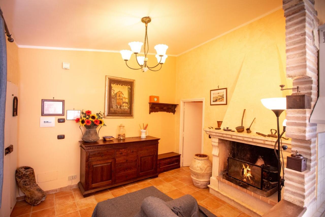 Relax Nell' Antico Borgo Villa Casperia Dış mekan fotoğraf